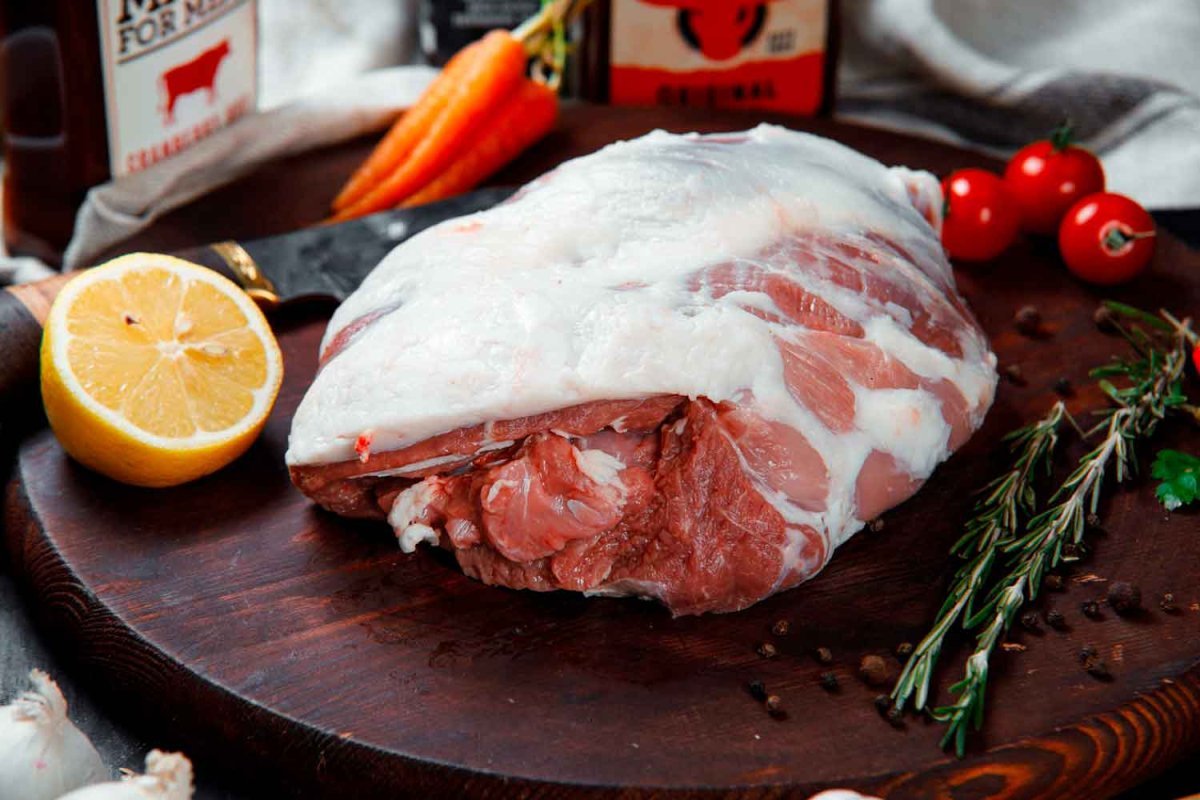 Das Geheimnis des Segovianischen Lammfleischs: ein authentisches Rezept für eine knusprige Weihnachtsdelikatesse