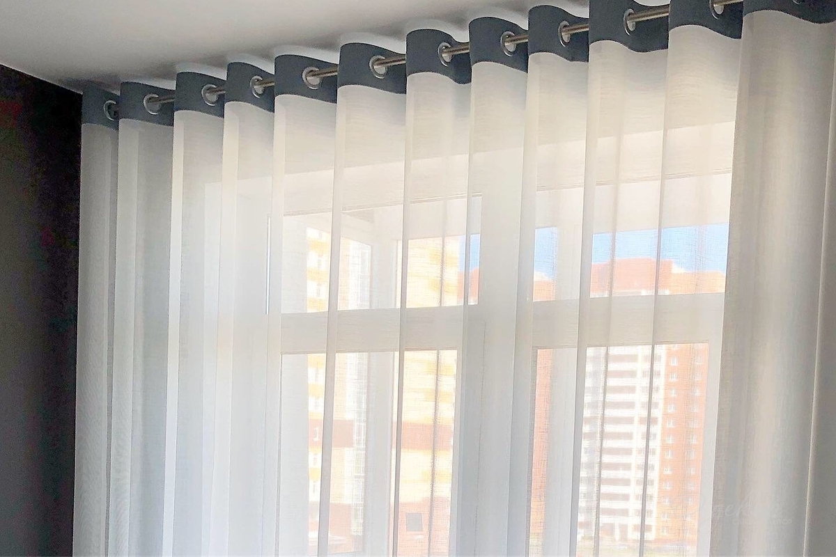 Werfen Sie drei Tabletten ins Wasser. Die Vorhänge werden weiß wie frischer Schnee.