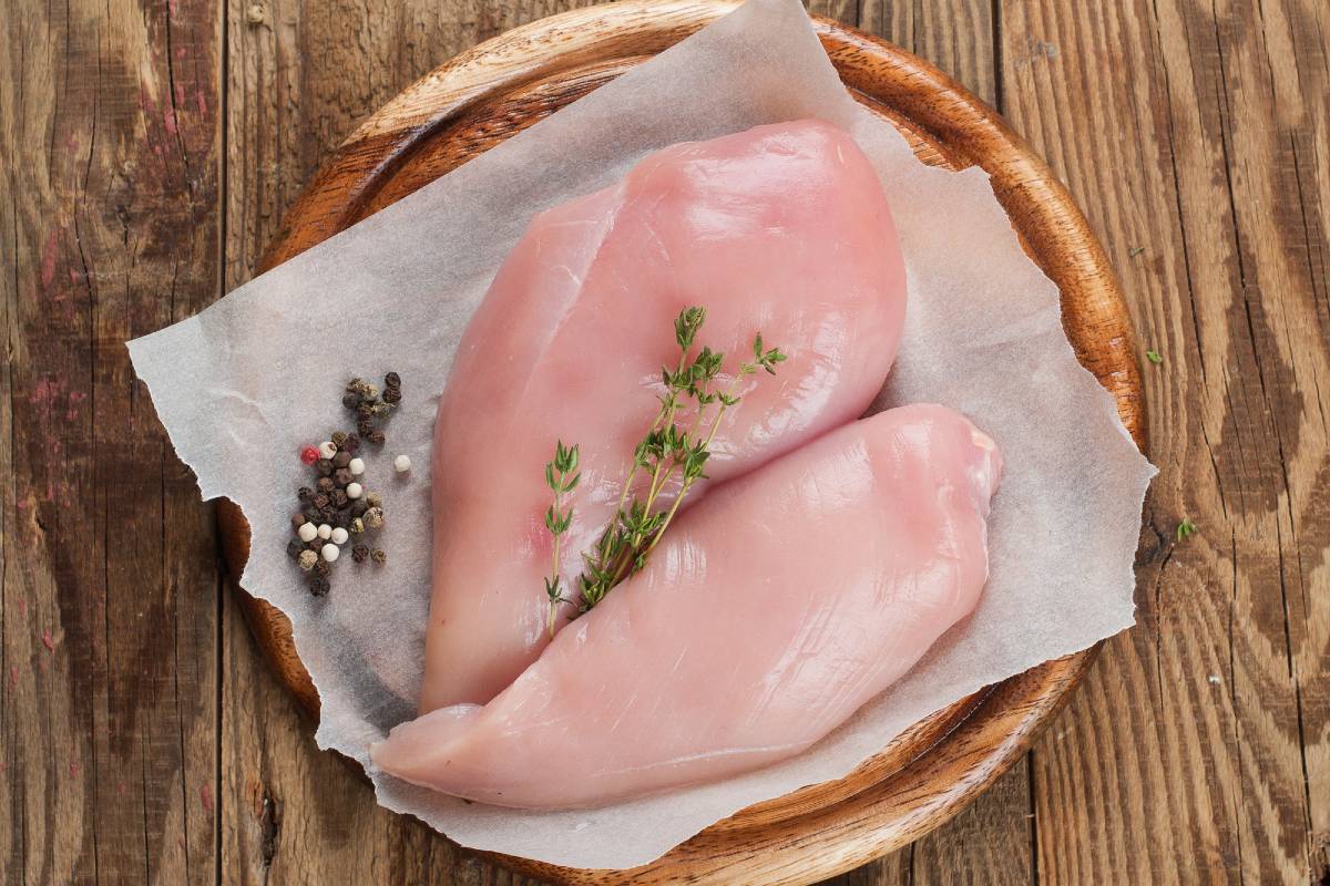 Huhn oder Lachs: Was ist eigentlich gesünder?