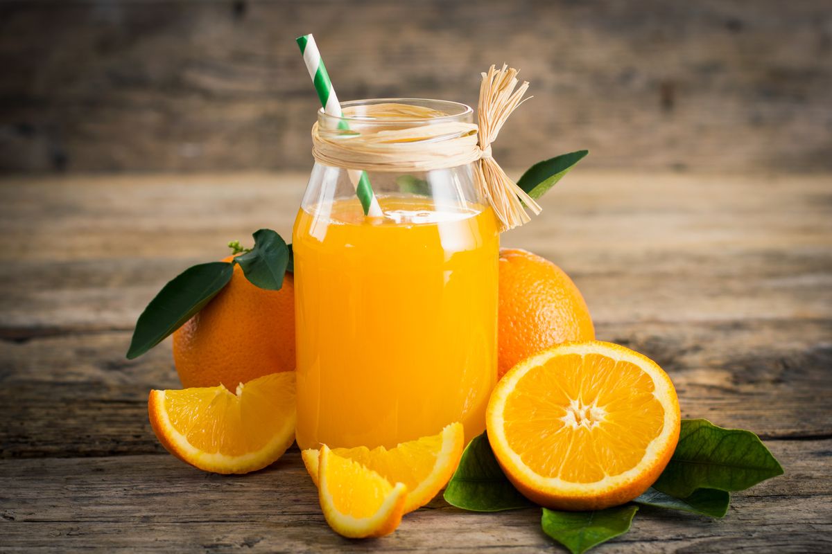 Orangensaft und Gesundheit. „Es ist mehr als nur Zucker im Glas“
