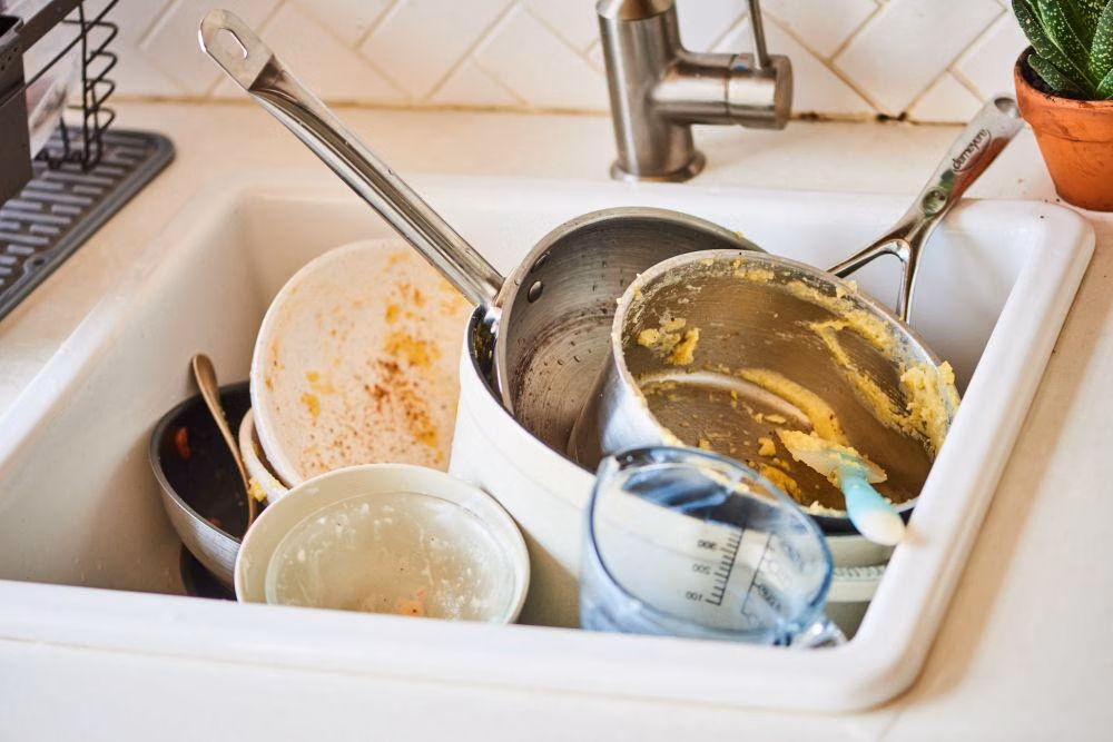 Wir alle machen diesen Fehler mit der Spülmaschine, aber eigentlich sollte man sie genau so benutzen.