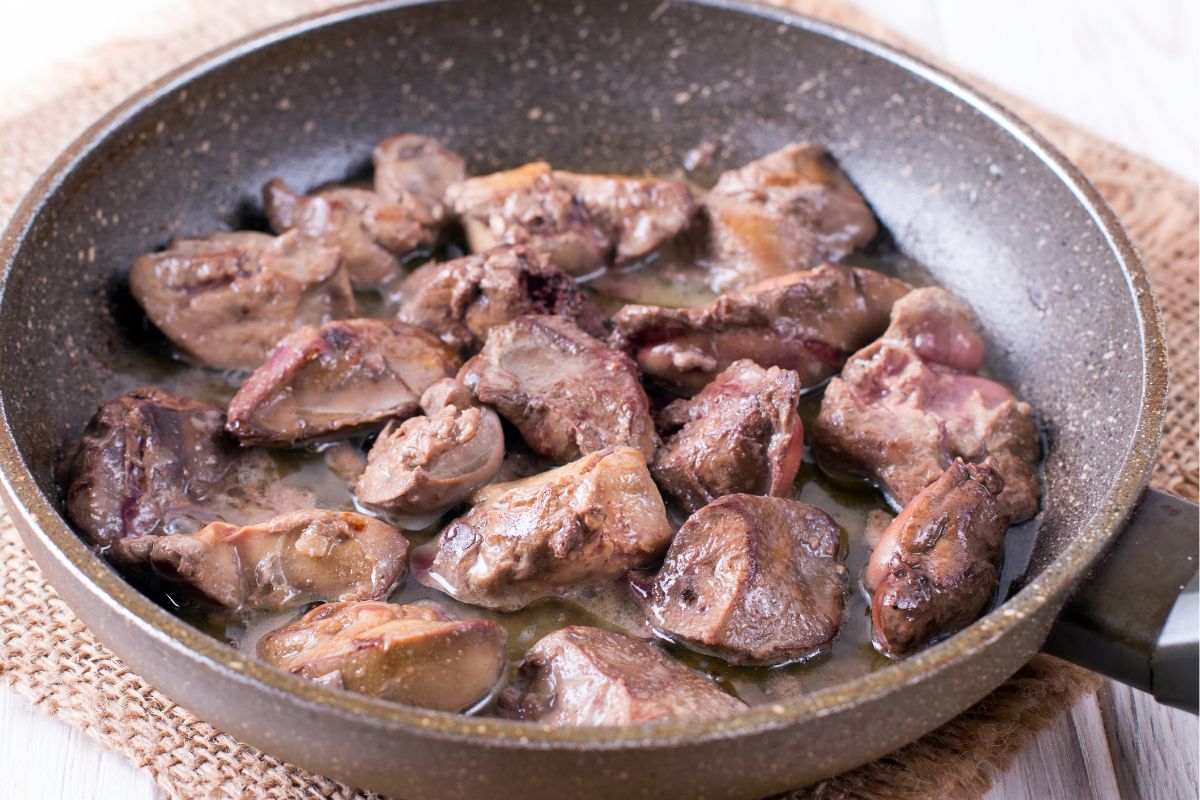 Wie bereitet man Leber zu? Befolgen Sie diese Regeln, damit sie nicht bitter schmeckt