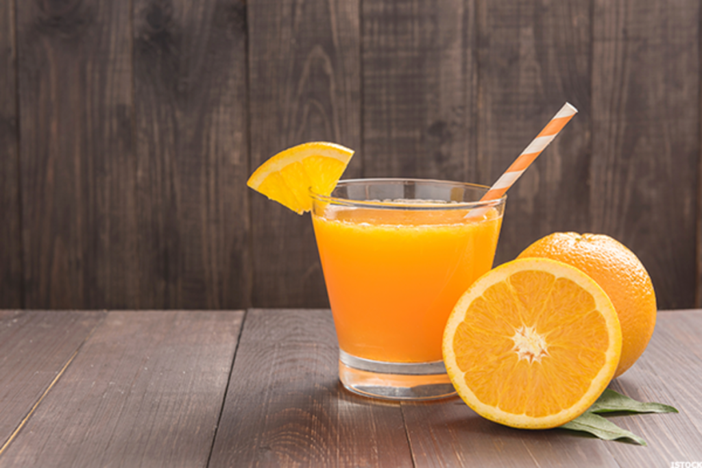 Orangensaft und Gesundheit. „Es ist mehr als nur Zucker im Glas“
