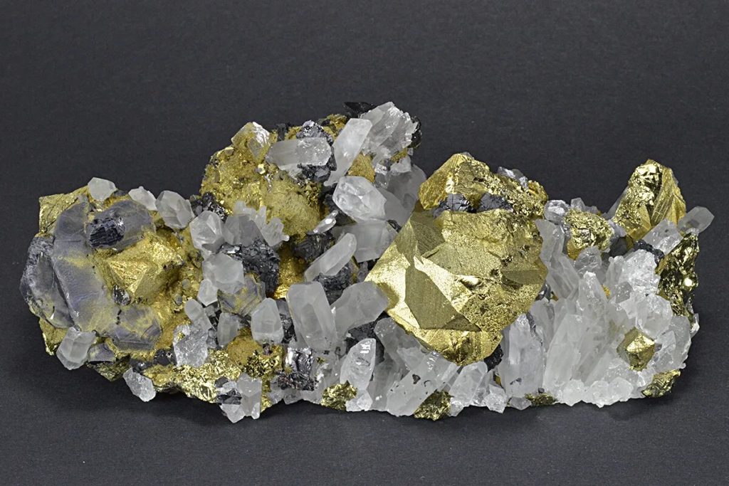 Geologen glauben nicht daran: Eine Studie zeigt, dass Erdbeben durch Quarz Goldnuggets bilden können