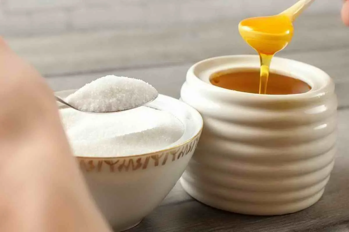 Sind Datteln und Honig gesünder als Zucker?