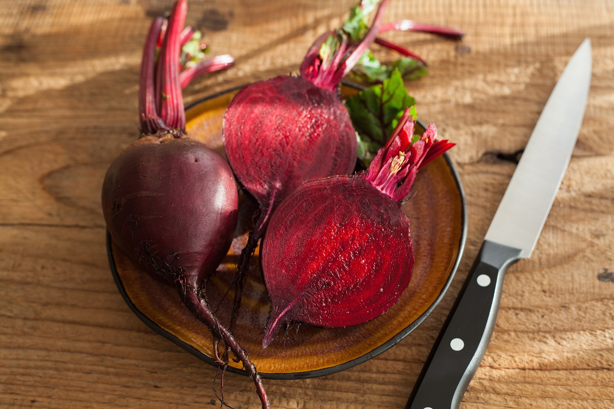 Die Deutschen verdrängen die Rote Bete in den Hintergrund, obwohl sie zu den gesündesten Gemüsesorten gehört. Nicht nur für Borschtsch